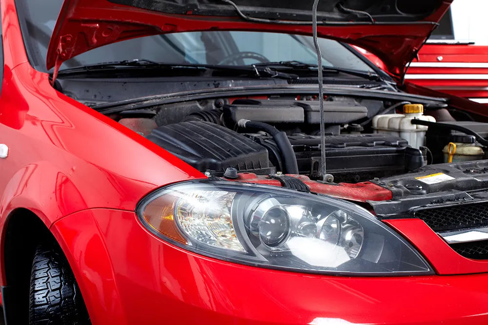 What Are the Symptoms of an Engine Vacuum Leak?