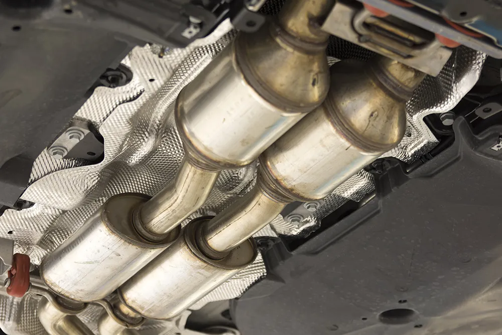 Does Heat Cause the Exhaust Manifold to Crack?